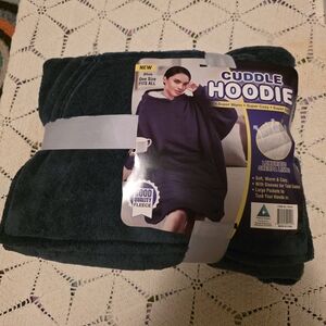 Cuddle Hoodie in Dark Blue. NWT